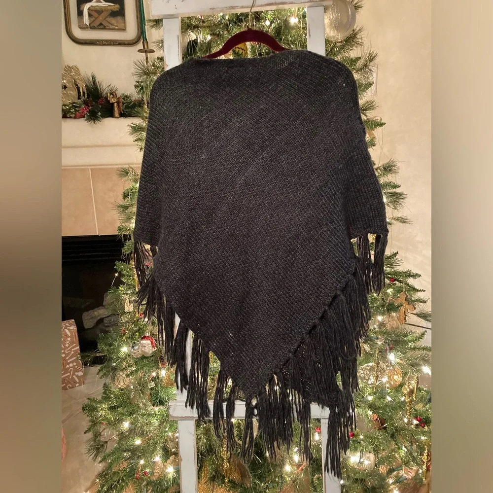 Chaps Knit Poncho with Fringe S/M